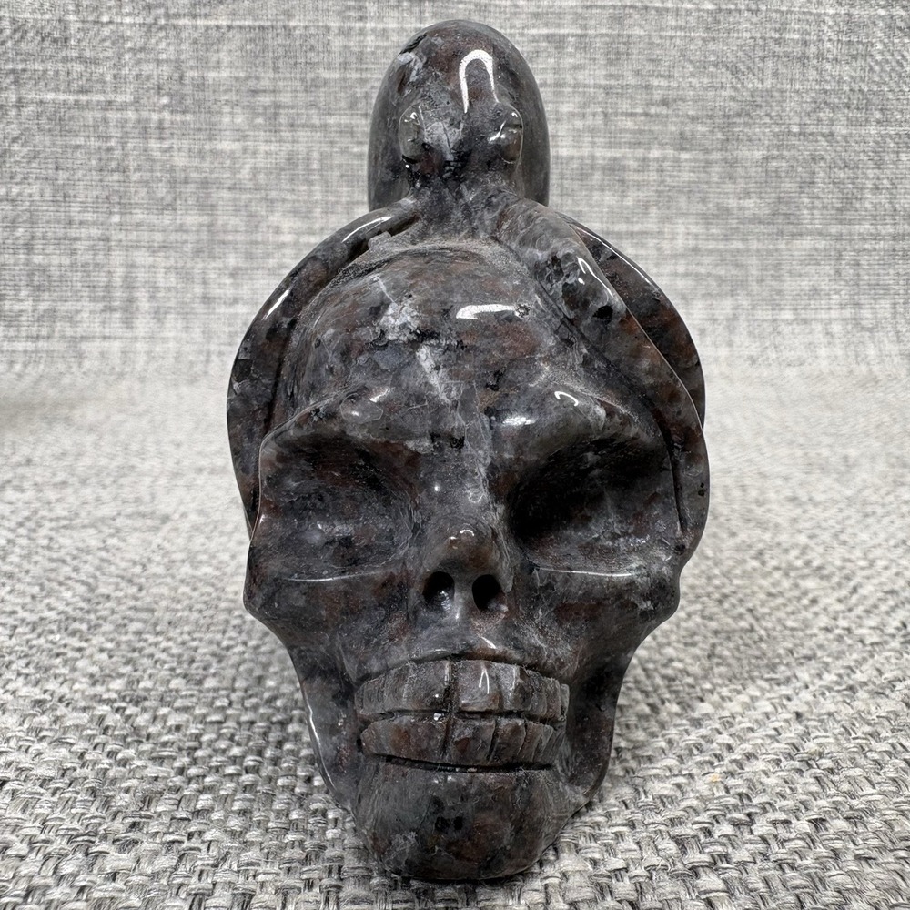 Hand Carved Yooperlite Stone Octopus Skull Figurine‎ Polished Gothic Decor Glows